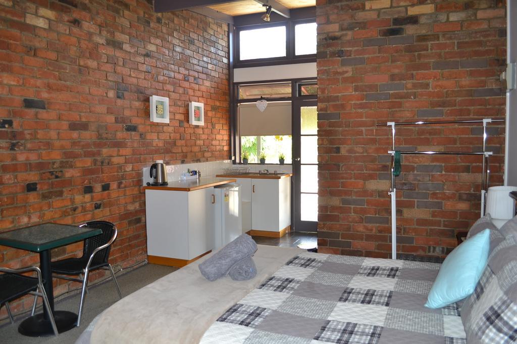 Colonial Bank Motel Omeo Quarto foto